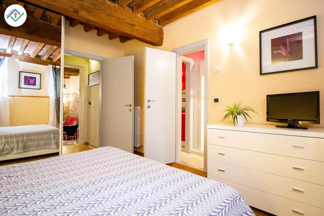 Antica Piazza Apartment By Tuscanywego Lucca Exterior photo