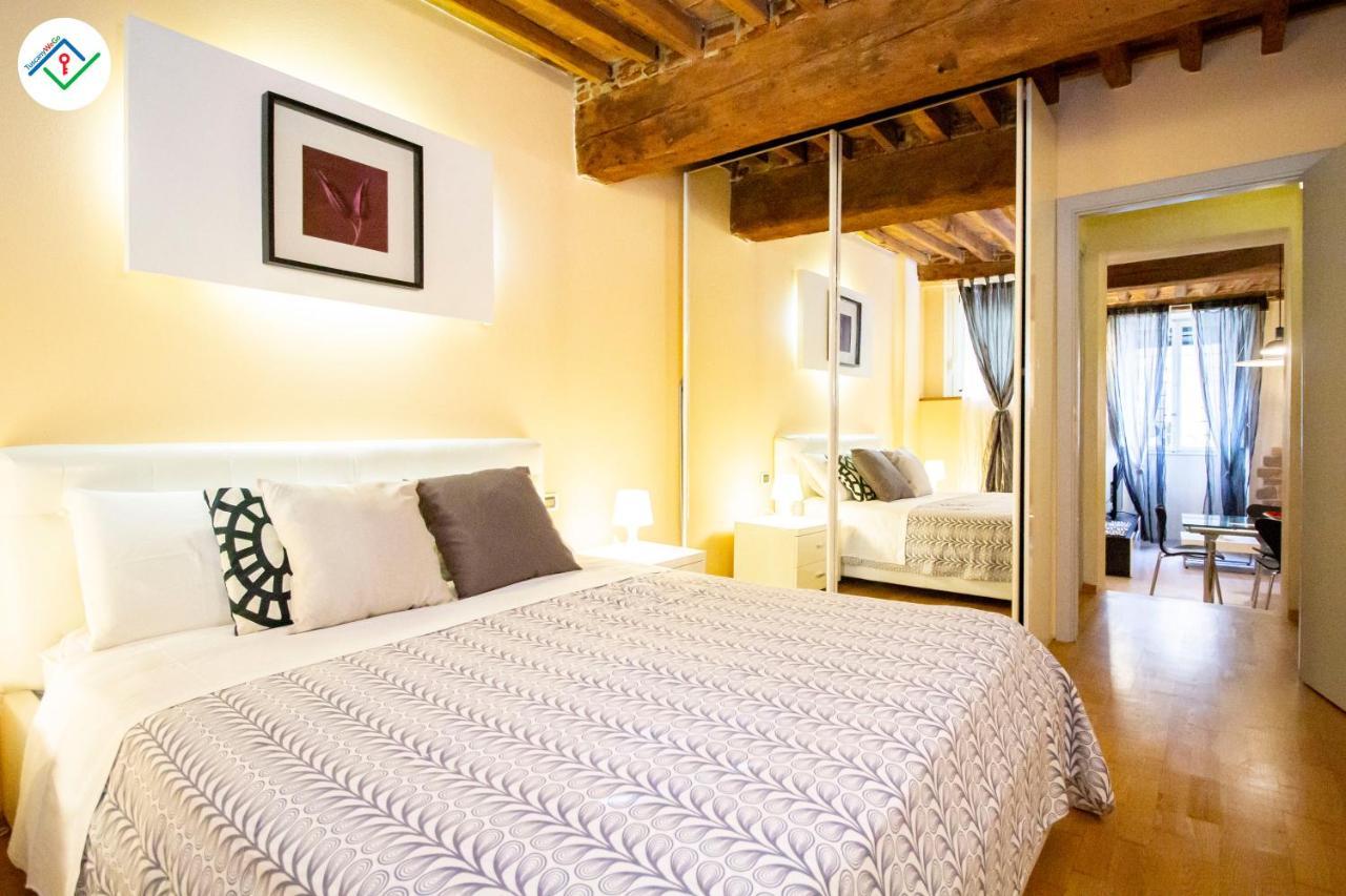 Antica Piazza Apartment By Tuscanywego Lucca Exterior photo